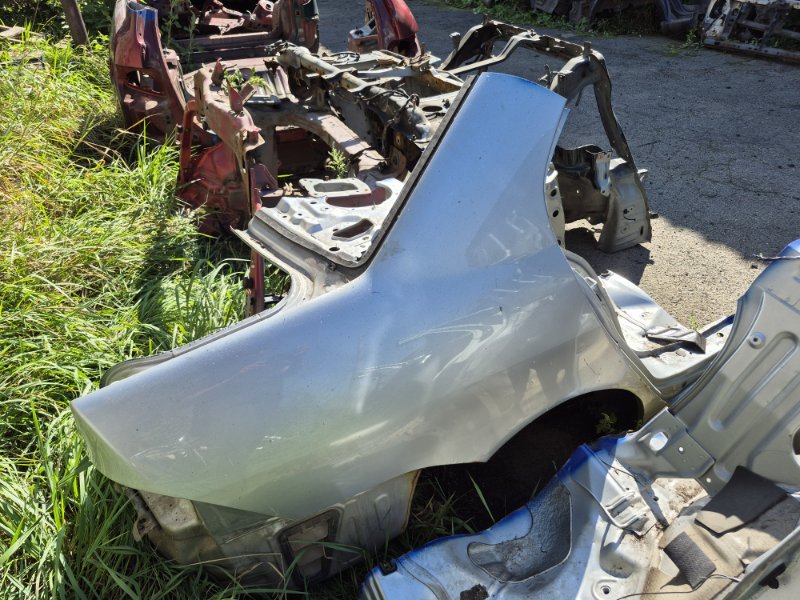 Четверть автомобиля задняя правая Mitsubishi Lancer 2003-2009 9 1.6 бензин 4G18 MR981628 Б/У