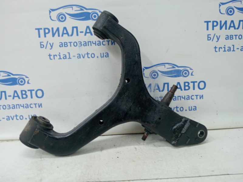 Рычаг передний нижний правый SsangYong Rexton 2006-2012 Y250 2.7 D27DT 4450209002 Б/У