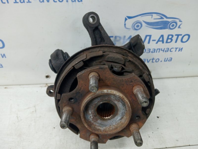 Цапфа задняя левая со ступицей SsangYong Rexton 2006-2012 Y250 2.7 D27DT 4591109000 Б/У