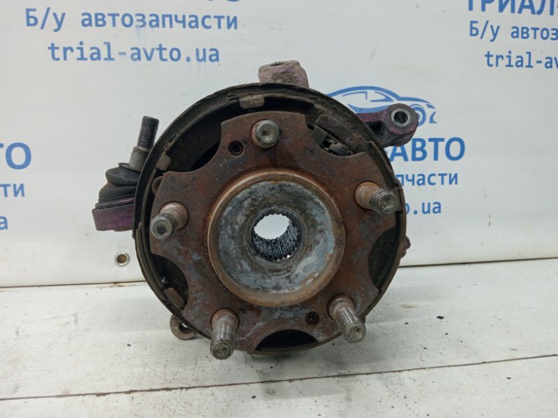 Цапфа задняя правая со ступицей SsangYong Rexton 2006-2012 Y250 2.7 D27DT 4592109000 Б/У