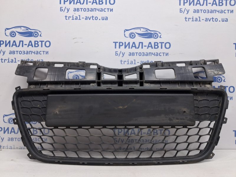 Решетка бампера центральная Hyundai I30 2007-2012 FD 1.6 diesel D4FB 865612L010 Б/У