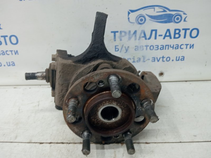 Кулак поворотный правый со ступицей SsangYong Rexton 2006-2012 Y250 2.7 D27DT 4122109004 Б/У