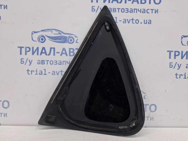 Стекло в кузов заднее левое Rexton 2006-2012 Y250 2.7 D27DT