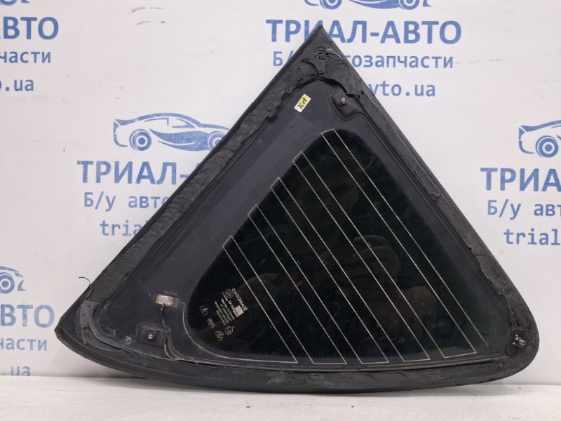 Стекло в кузов заднее правое Rexton 2006-2012 Y250 2.7 D27DT