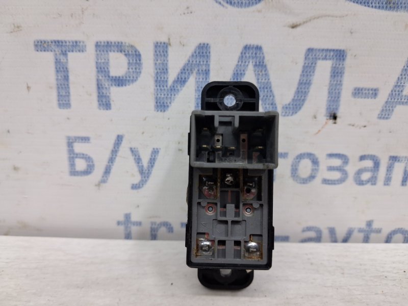 Кнопка стеклоподъемника SsangYong Kyron DJ 2.7 D27DT
