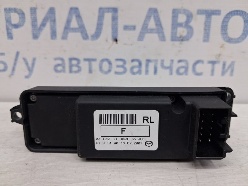 Кнопка стеклоподъемника Mazda 3 BK 1.6 бензин Z6