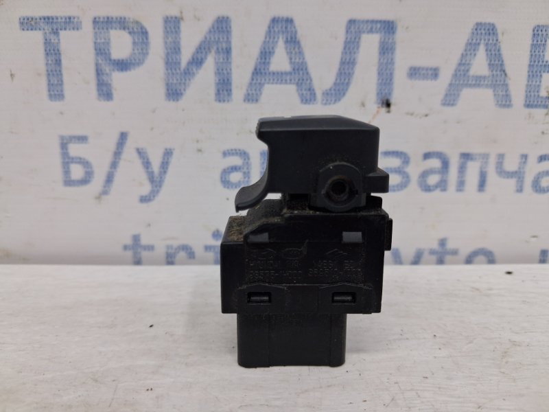 Кнопка стеклоподъемника Kia Sportage 2010-2016 SL 1.7 diesel D4FD 935803W900WK Б/У