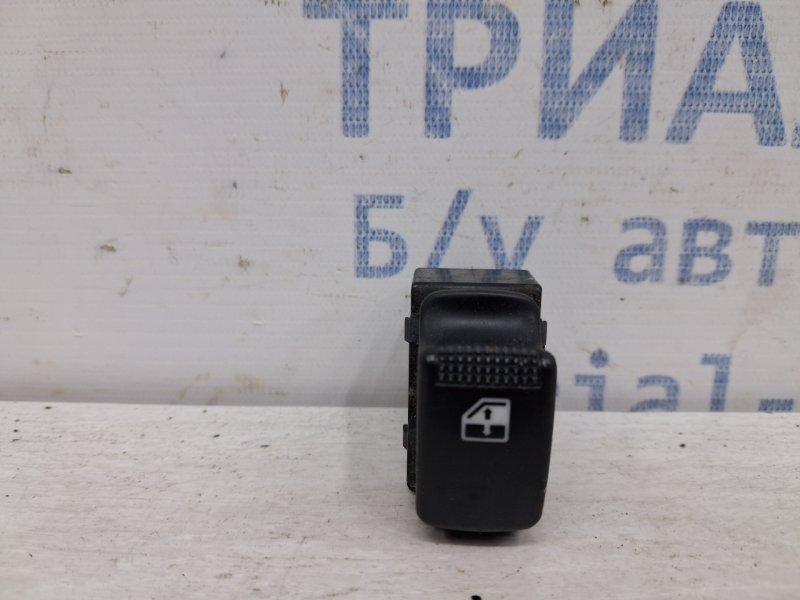 Кнопка стеклоподъемника Tucson 2004-2009 JM 2.0 diesel D4EA