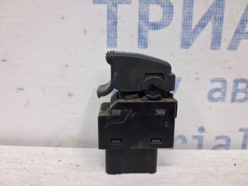 Кнопка стеклоподъемника Hyundai Tucson 2004-2009 JM 2.0 diesel D4EA 935802E050WK Б/У
