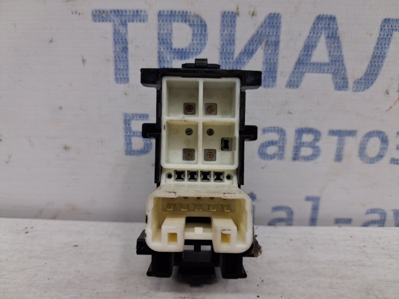 Кнопка стеклоподъемника Toyota RAV 4 A40 2.2 diesel 2ADFTV