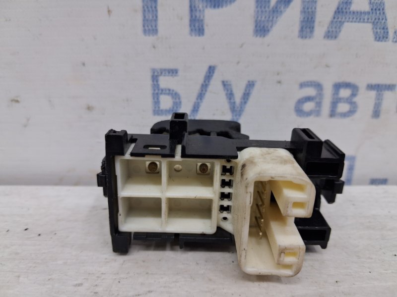 Кнопка стеклоподъемника Toyota RAV 4 A40 2.2 diesel 2ADFTV