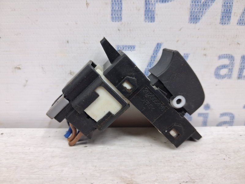 Кнопка стеклоподъемника Chevrolet Captiva 2006-2011 C100 2.4 бензин Z24SED 202005438 Б/У