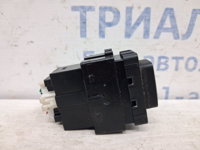 Кнопка подогрева Kia Sportage SL 1.7 diesel D4FD