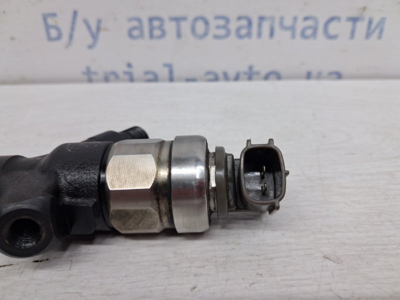 Форсунка топливная Mitsubishi L200 KB 2.5 Diesel 4D56