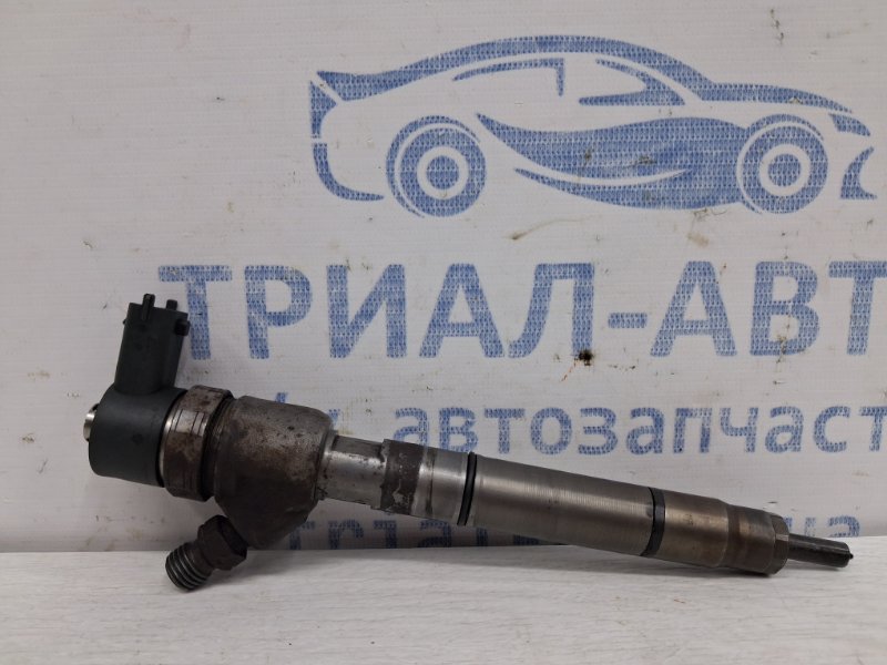 Форсунка топливная Kia Sportage 2010-2016 SL 1.7 diesel D4FD 338002A800 Б/У