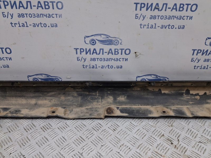 Накладка порога внешняя правая Avensis 2002-2010 T25 1.8 бензин 1ZZFE