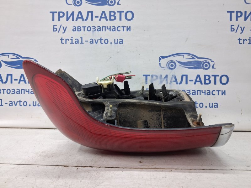 Фонарь задний внешний правый Avensis 2002-2010 T25 1.8 бензин 1ZZFE