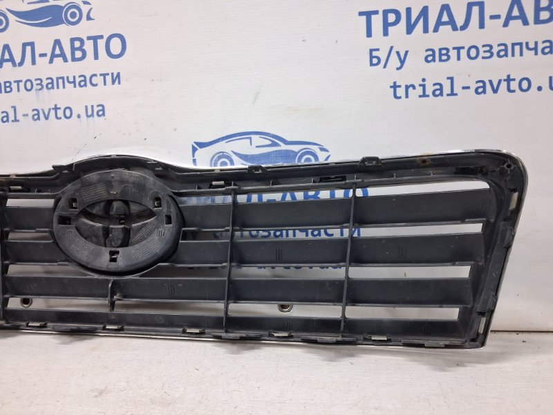 Решетка радиатора Avensis 2002-2010 T25 1.8 бензин 1ZZFE