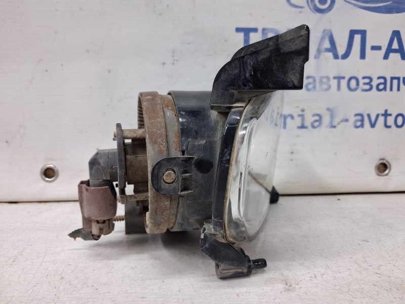 Фара противотуманная правая Avensis 2002-2010 T25 1.8 бензин 1ZZFE