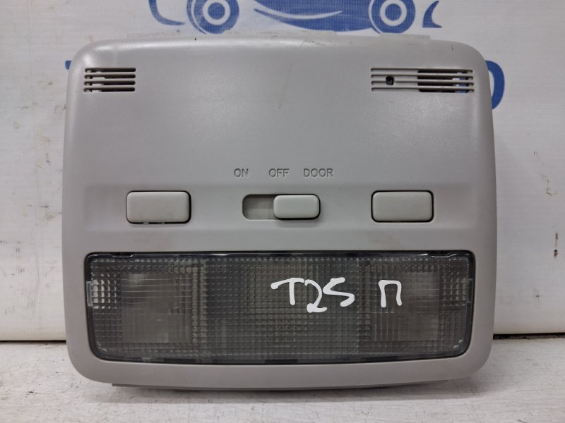 Плафон передний Toyota Avensis 2002-2010 T25 1.8 бензин 1ZZFE 8126305071B0 Б/У