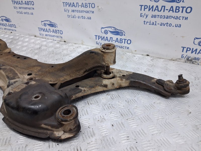 Балка передней подвески Toyota Avensis T25 1.8 бензин 1ZZFE