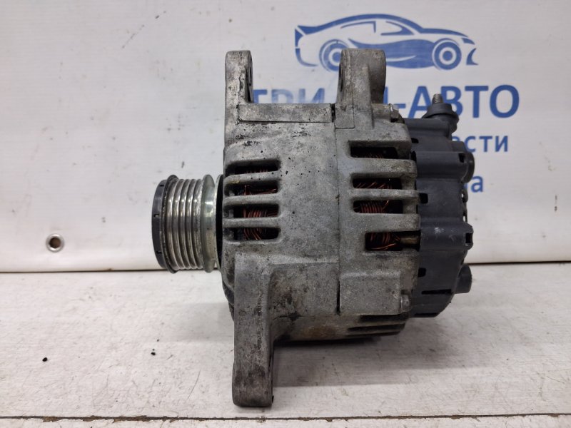 Генератор Hyundai I30 2007-2012 FD 1.6 diesel D4FB 373002A110 Б/У