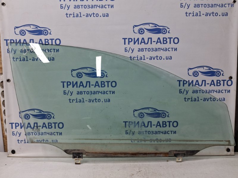 Стекло двери переднее правое Toyota Avensis 2002-2010 T25 1.8 бензин 1ZZFE 6810105030 Б/У