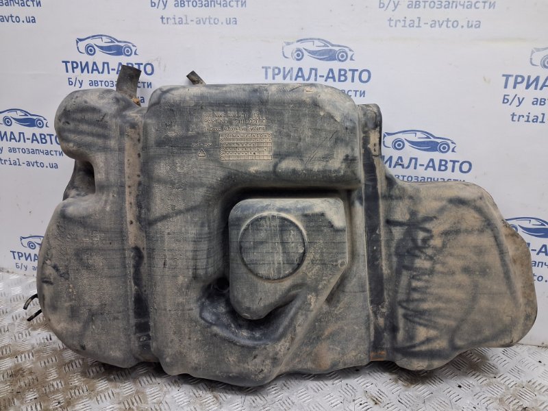 Бак топливный пластик Avensis 2002-2010 T25 1.8 бензин 1ZZFE
