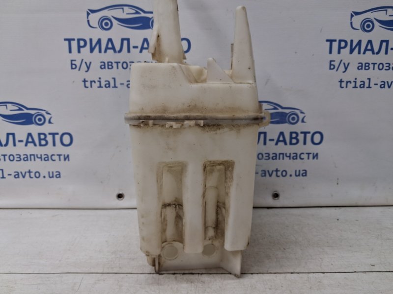 Бачок омывателя Avensis 2002-2010 T25 1.8 бензин 1ZZFE