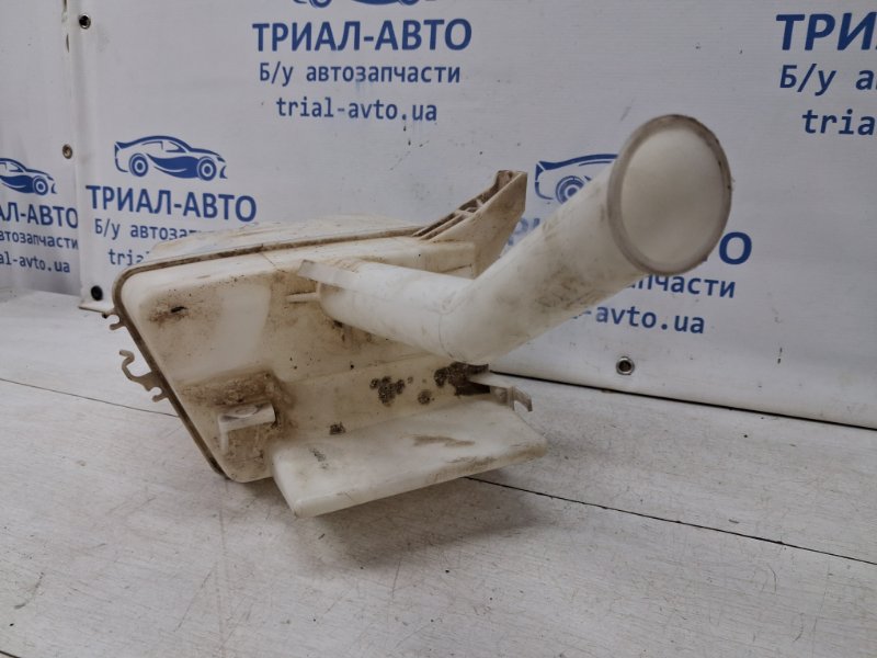 Бачок омывателя Avensis 2002-2010 T25 1.8 бензин 1ZZFE