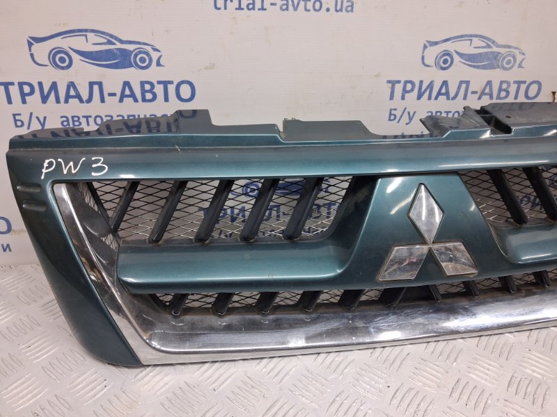 Решетка радиатора Pajero Wagon 1999-2006 3 3.2 Дизель 4M41