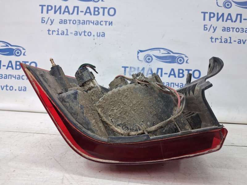 Фонарь задний внешний правый Pajero Wagon 1999-2006 3 3.2 Дизель 4M41