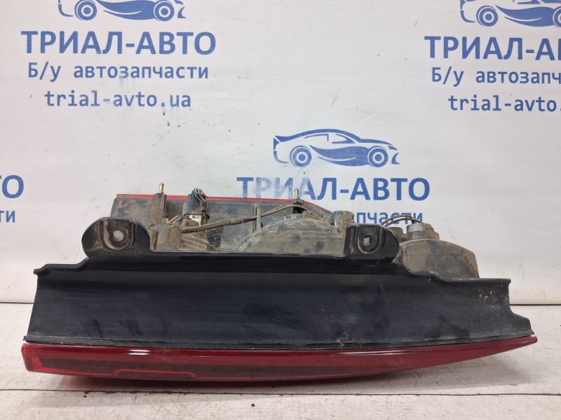 Фонарь задний внешний правый Pajero Wagon 1999-2006 3 3.2 Дизель 4M41