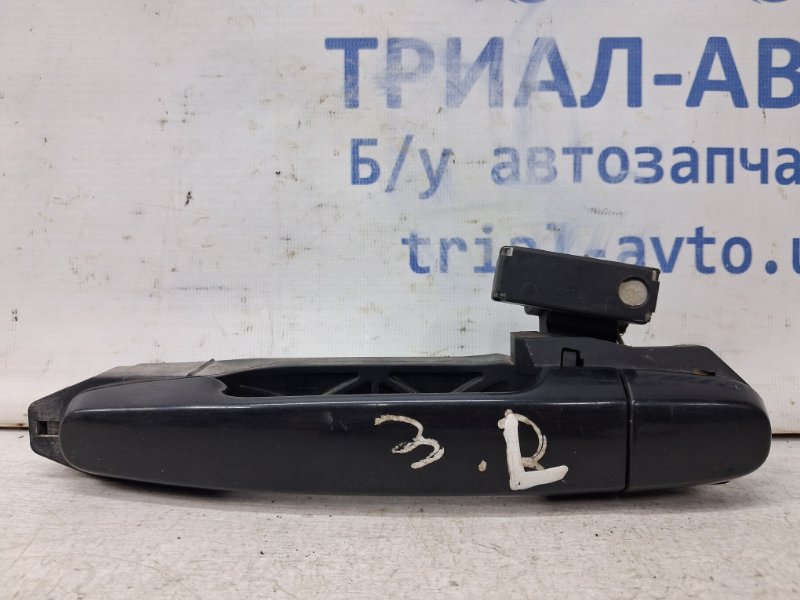 Ручка двери внешняя задняя левая Toyota Avensis 2002-2010 T25 1.8 бензин 1ZZFE 6920405030 Б/У