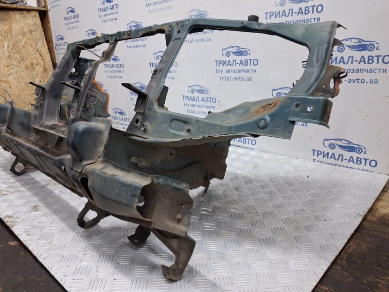 Панель передняя Mitsubishi Pajero Wagon 3 3.2 Дизель 4M41