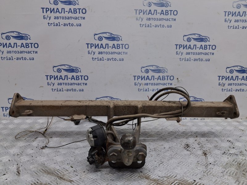 Фаркоп Mitsubishi Pajero Wagon 1999-2006 3 3.2 Дизель 4M41 Б/У