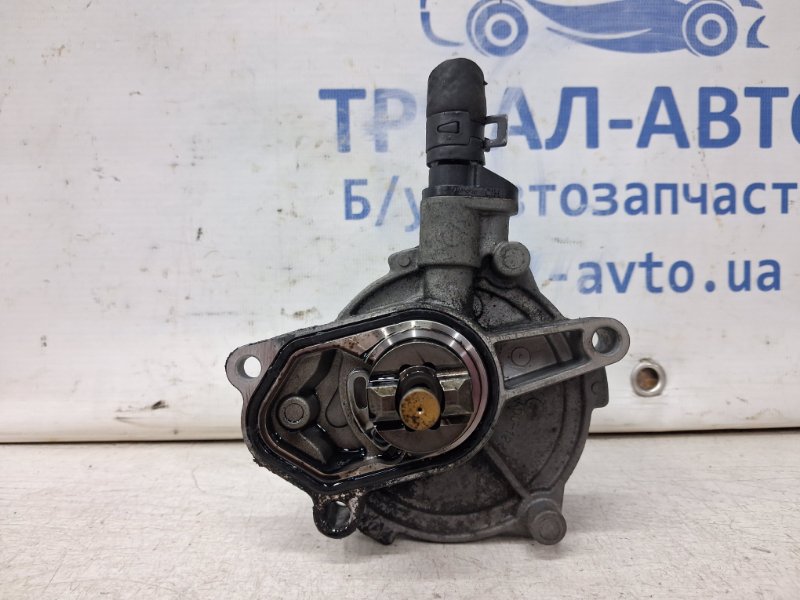 Насос вакуумный Hyundai I30 2007-2012 FD 1.6 diesel D4FB 288102A001 Б/У