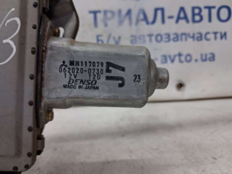 Стеклоподъемник передний левый Pajero Wagon 1999-2006 3 3.2 Дизель 4M41