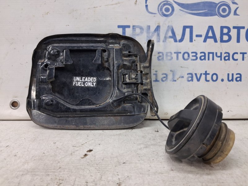 Лючок бака Toyota Avensis T25 1.8 бензин 1ZZFE