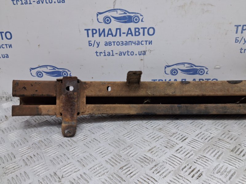 Усилитель бампера передний Navara 2004-2015 D40 2.5 Diesel YD25DDTI
