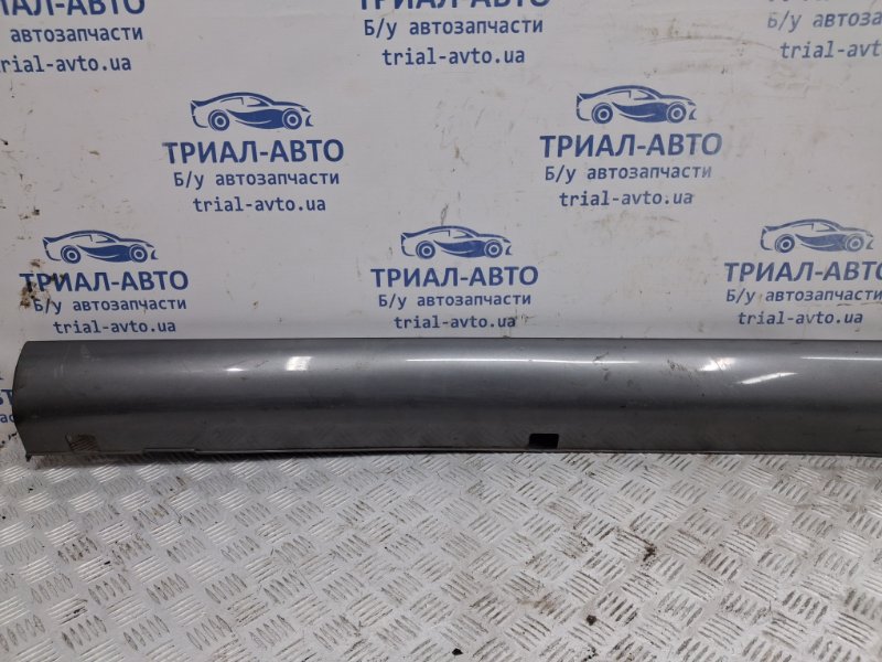 Накладка порога внешняя правая Sorento 2002-2011 BL 2.5 diesel D4CB