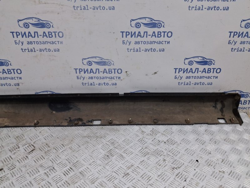 Накладка порога внешняя правая Sorento 2002-2011 BL 2.5 diesel D4CB
