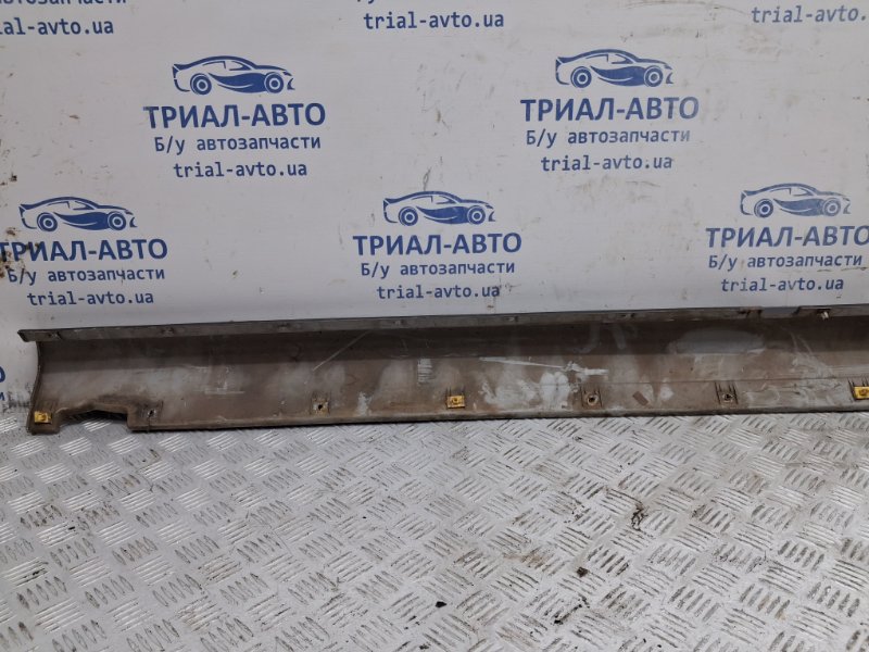 Накладка порога внешняя правая Tucson 2004-2009 JM 2.0 diesel D4EA