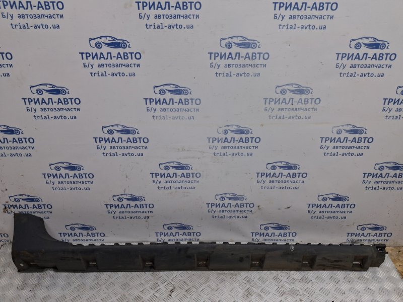 Накладка порога внешняя правая Dacia Duster 2010-2017 HS 1.5 Diesel K9K 768516558R Б/У
