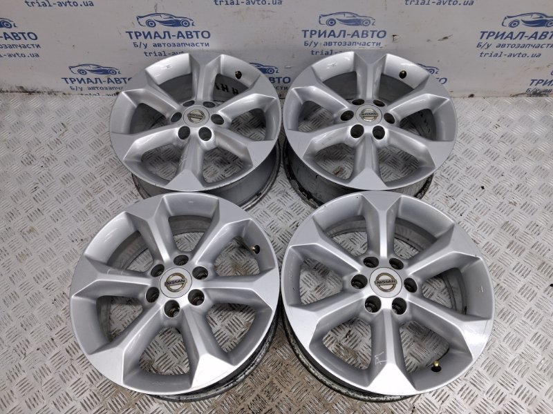 Диски титан комплект R17 Nissan Navara 2004-2015 D40 2.5 Diesel YD25DDTI 40300EB410 Б/У