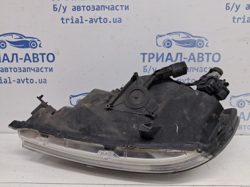 Фара правая галоген Lancer 2003-2009 9 1.6 бензин 4G18