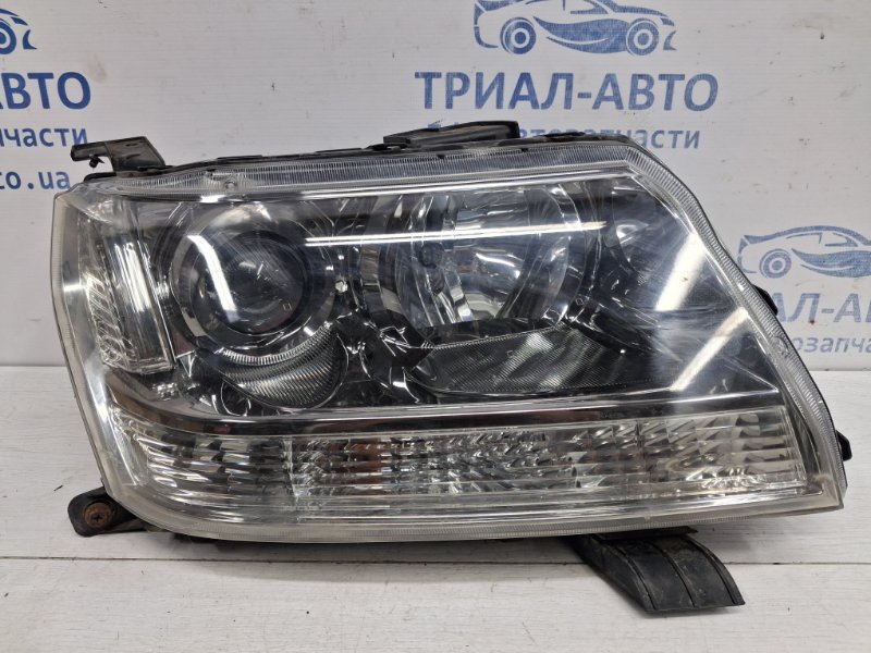 Фара правая галоген Suzuki Grand Vitara 2005-2016 JT 2.0 Бензин J20A 3512065J11 Б/У