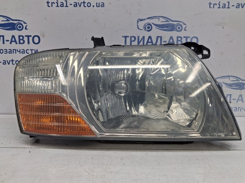 Фара правая галоген Mitsubishi Pajero Wagon 1999-2006 3 3.2 Дизель 4M41 MN117106 Б/У