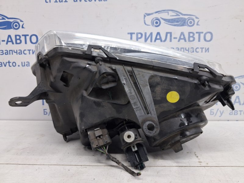 Фара правая галоген Duster 2010-2017 HS 1.5 Diesel K9K