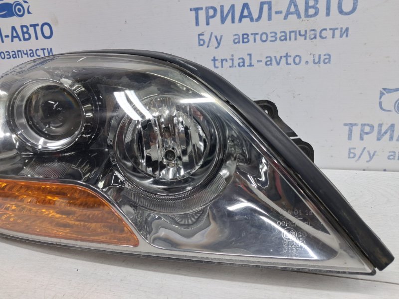 Фара правая галоген Kia Sorento BL 2.5 diesel D4CB